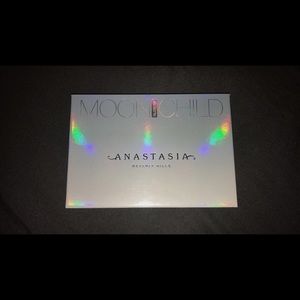 Anastasia moon child glow kit